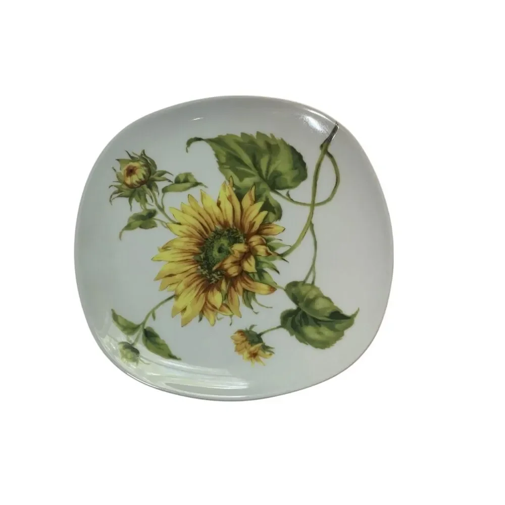 I. Godinger & Co Set of 4 Floral Salad Dessert Plates Cottagaecore
